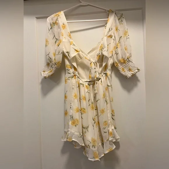 ASOS Miss Selfridge Floral Summer Spring Vacation Romper Size 4 ๐๐ค - Picture 7 of 10